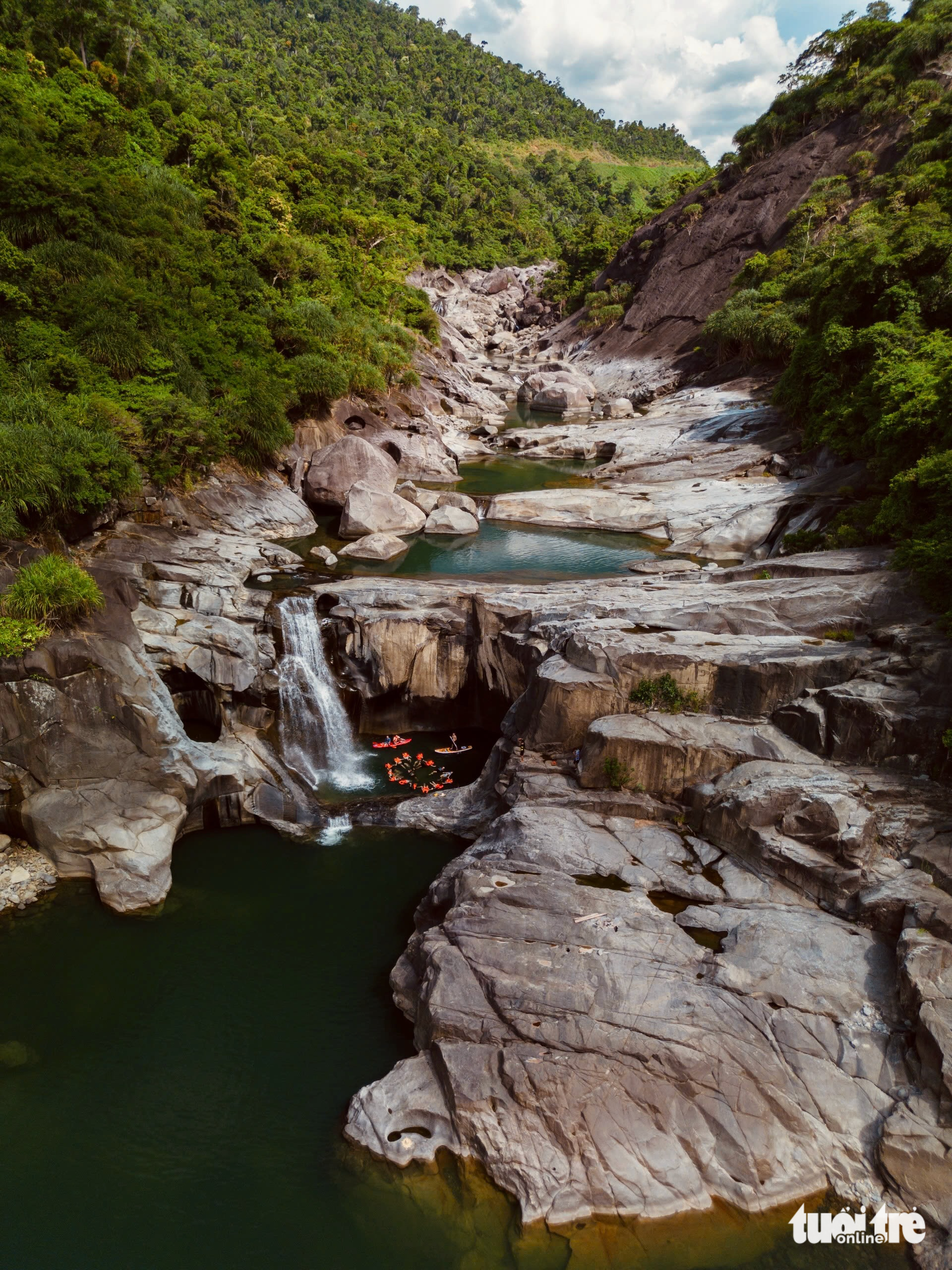 Natural infinity pools at Phun Abyss in Hoa My Tay Commune, Tay Hoa District, Phu Yen Province, south-central Vietnam. Photo: Le Quy Tai