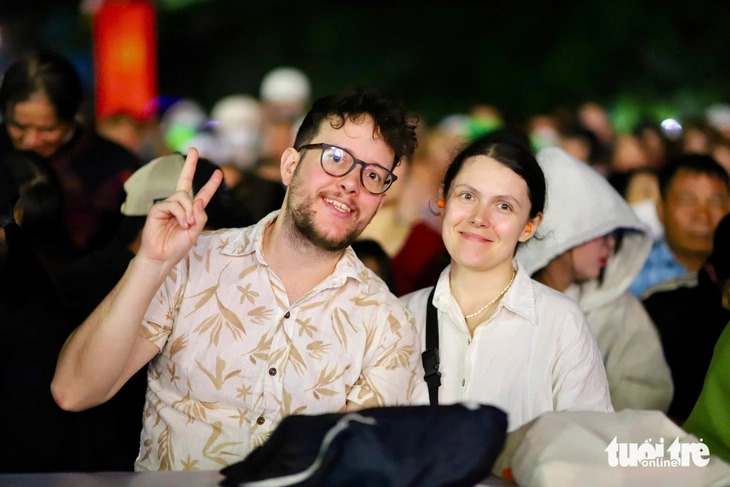 Two visitors from Poland are seen among the attendees at the opening ceremony of the ninth Buon Ma Thuot Coffee Festival 2025 in Buon Ma Thuot City, Dak Lak Province, in Vietnam’s Central Highlands on March 10, 2025. Photo: The The / Tuoi Tre