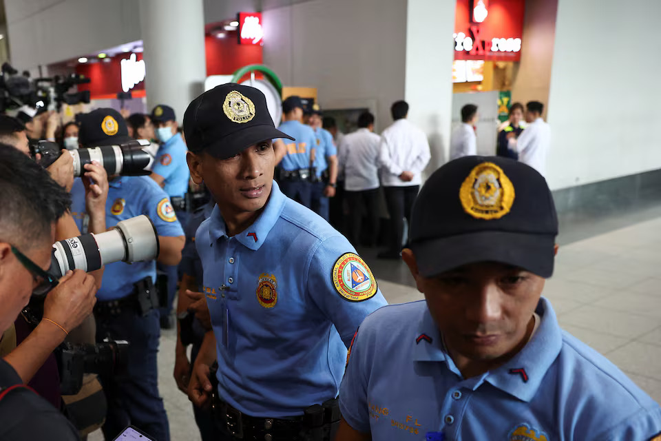 [14/14]Police and media standby for the arrival of former Philippine President Rodrigo Duterte from Hong Kong, at the Ninoy Aquino International Airport in Pasay City, Metro Manila, Philippines, March 11, 2025. Photo: Reuters