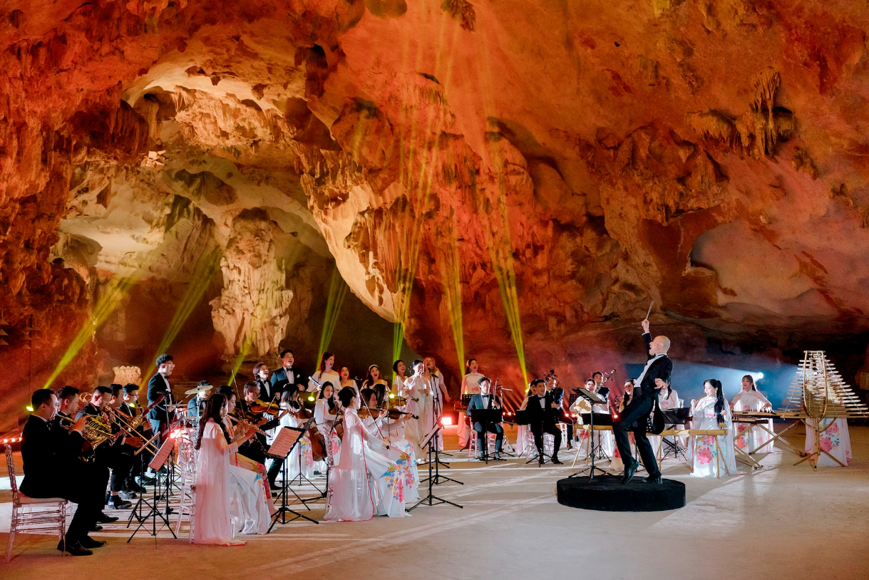 Vietnam’s Quang Ninh says no permission granted for dining, entertainment services in cave