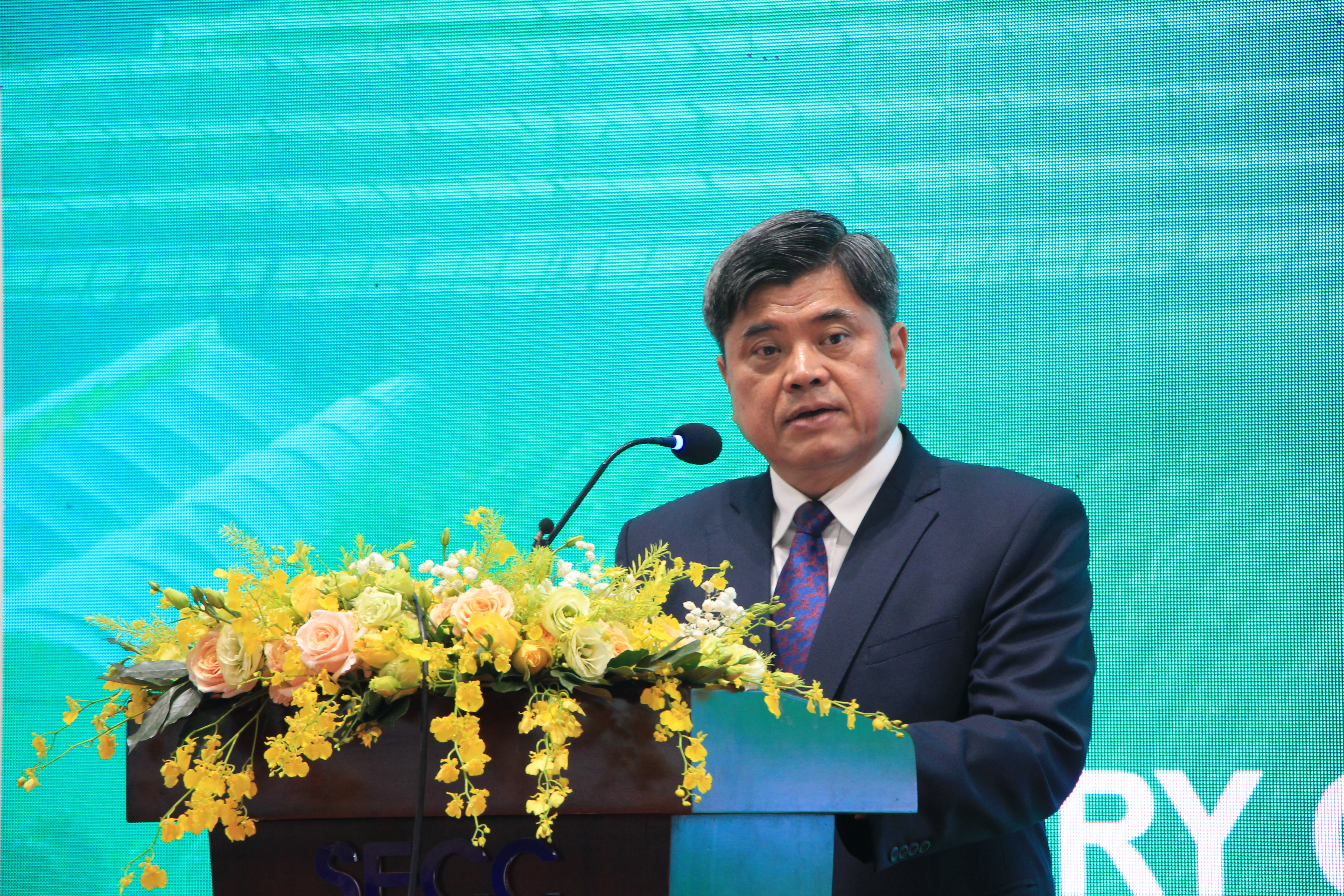 Deputy Minister of Agriculture and Environment Tran Thanh Nam delivers his remarks  at the opening ceremony of the Hortex Vietnam 2025 at the Saigon Exhibition and Convention Center on March 12, 2025 in Ho Chi Minh City. Photo: Dong Nguyen / Tuoi Tre News