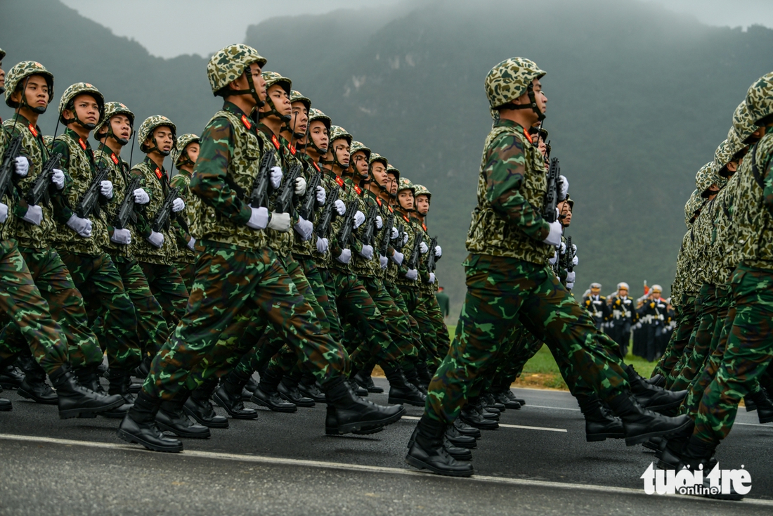 A parade of commando forces during the rehearsal of the military parade in Hanoi, March 13, 2025. Photo: Nam Tran / Tuoi Tre