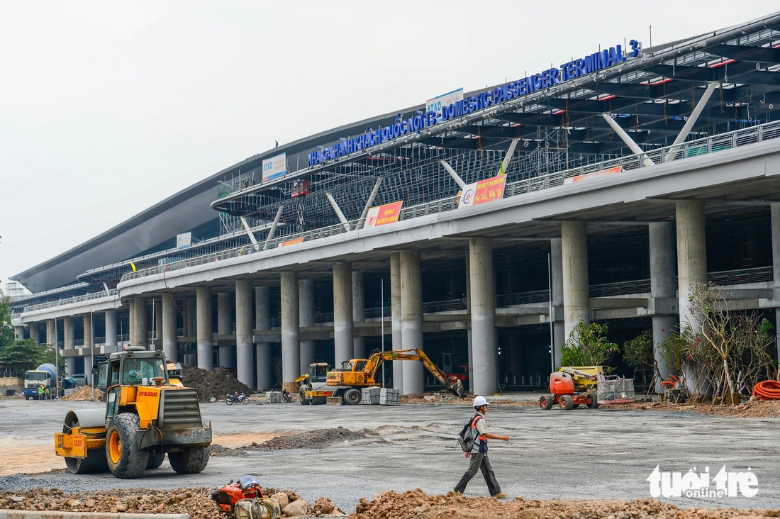 Work on Tan Son Nhat Airport's Terminal 3 accelerated for April 30 inauguration