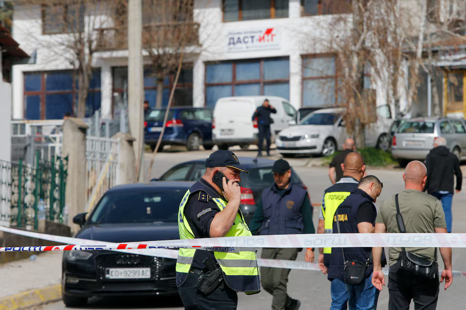 [3/11]Emergency responders operate outside a night club, following a fire resulting in casualties, in the town of Kocani, North Macedonia, March 16, 2025. Photo: Reuters