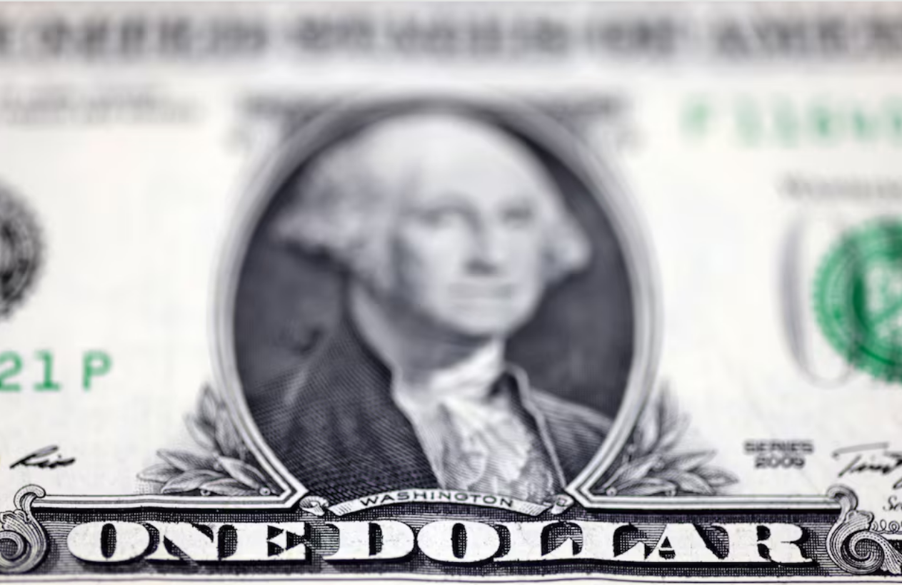 Dollar hobbled by economic worries; yuan gains on stimulus