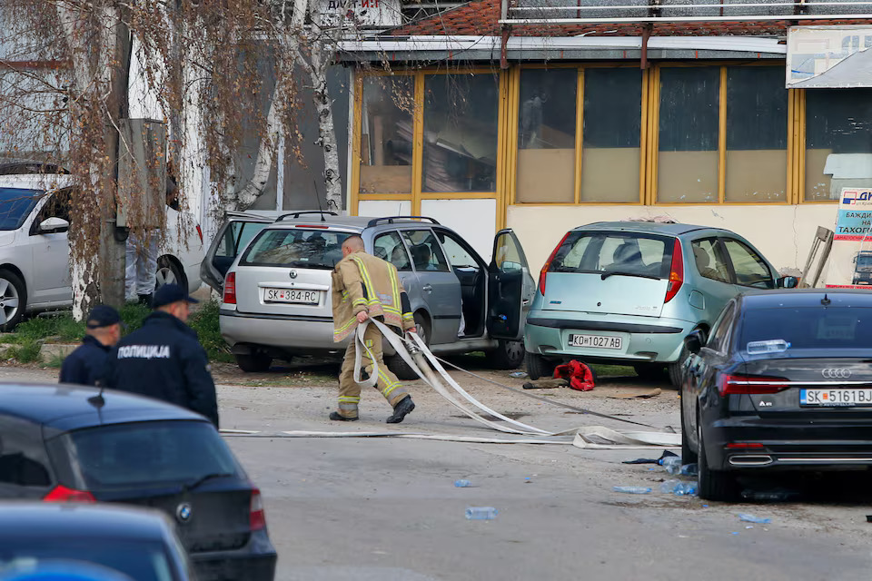 [4/11]Emergency responders operate outside a night club, following a fire resulting in casualties, in the town of Kocani, North Macedonia, March 16, 2025. Photo: Reuters