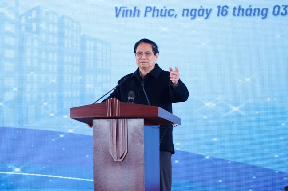 Prime Minister Pham Minh Chinh delivers his speech at the groundbreaking ceremony for a social housing project in Vinh Phuc Province, northern Vietnam on March 16, 2025. Photo: Vietnam Government Portal