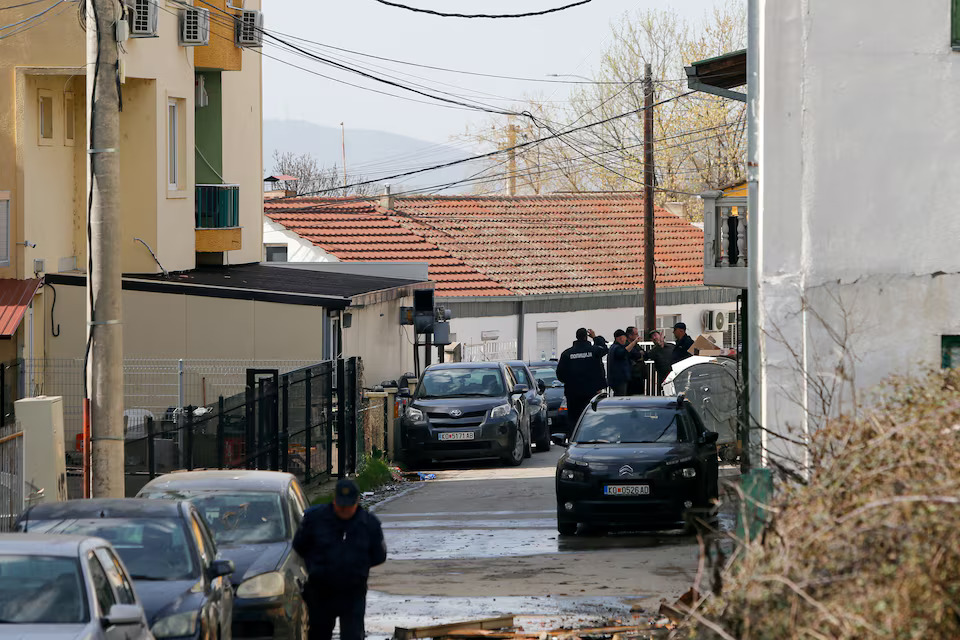 [8/11]Rescue crews gather outside a night club, following a fire resulting in casualties, in the town of Kocani, North Macedonia, March 16, 2025. Photo: Reuters