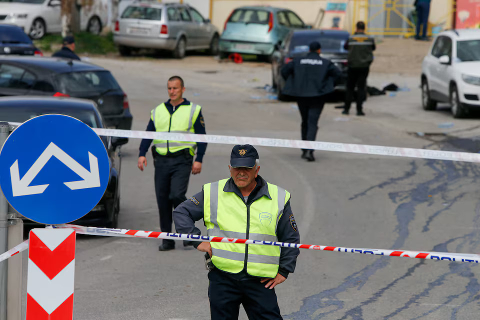 [7/11]Emergency responders operate outside a night club, following a fire resulting in casualties, in the town of Kocani, North Macedonia, March 16, 2025. Photo: Reuters