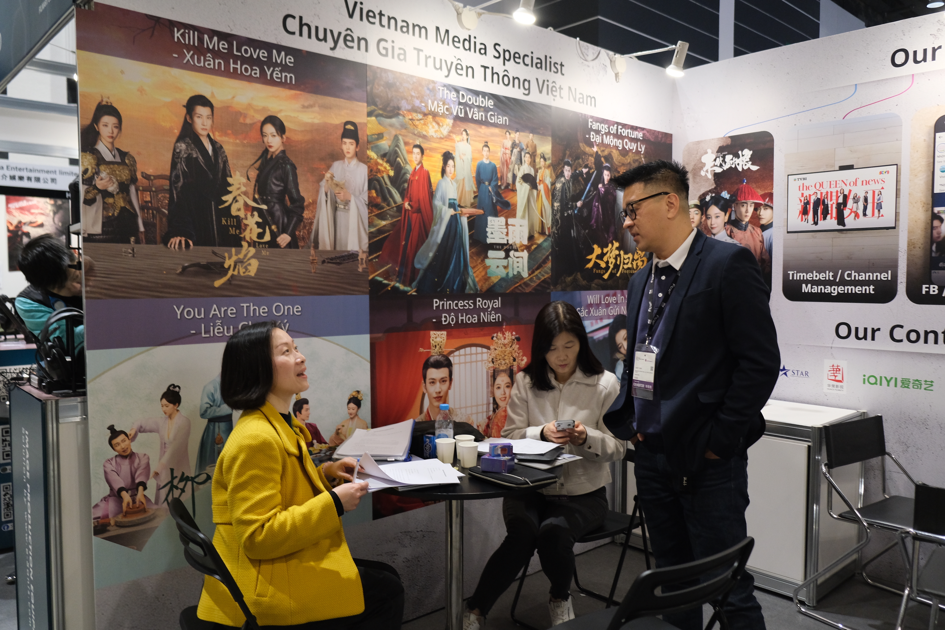 MediaQuiz International Culture Co. Ltd's booth supports foreign content providers entering the Vietnamese market.  Photo: Dong Nguyen / Tuoi Tre News