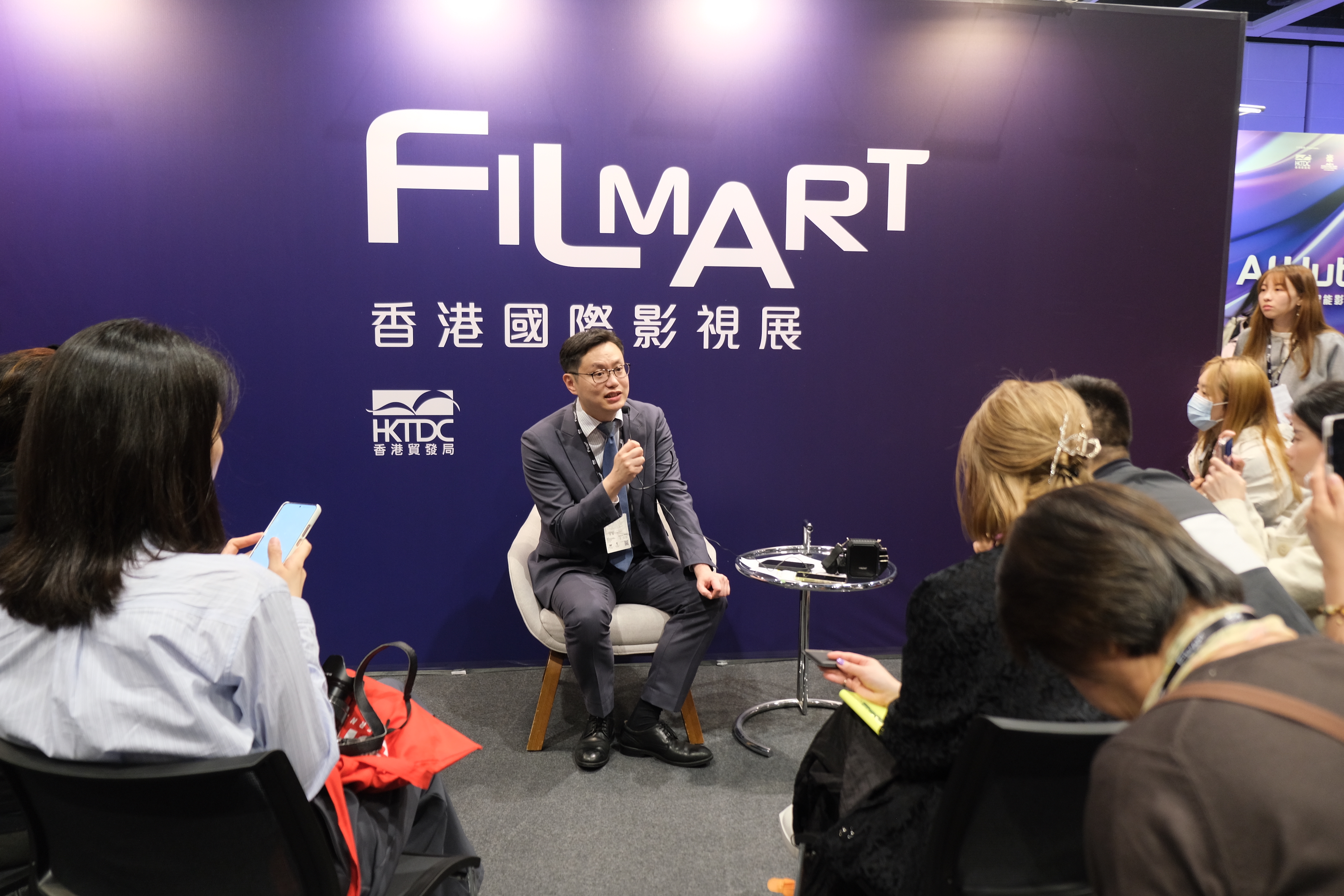 HKTDC Deputy Executive DirectorPatrick Lau speaks at a media briefing on FILMART 2025’s opening day on March 17, 2025. Photo: Dong Nguyen/ Tuoi Tre News