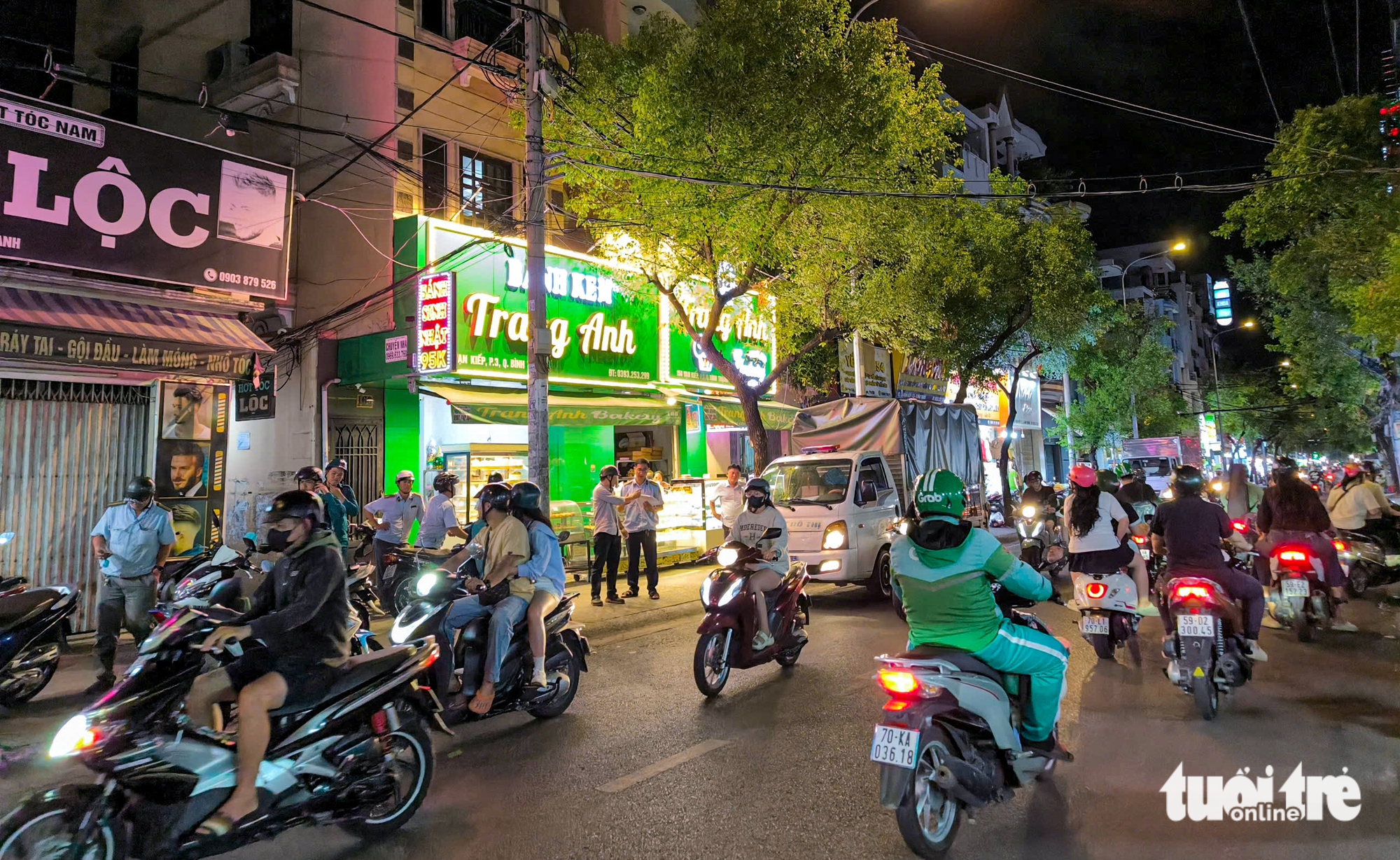 Sidewalk encroachments persist in Ho Chi Minh City’s Binh Thanh despite crackdowns