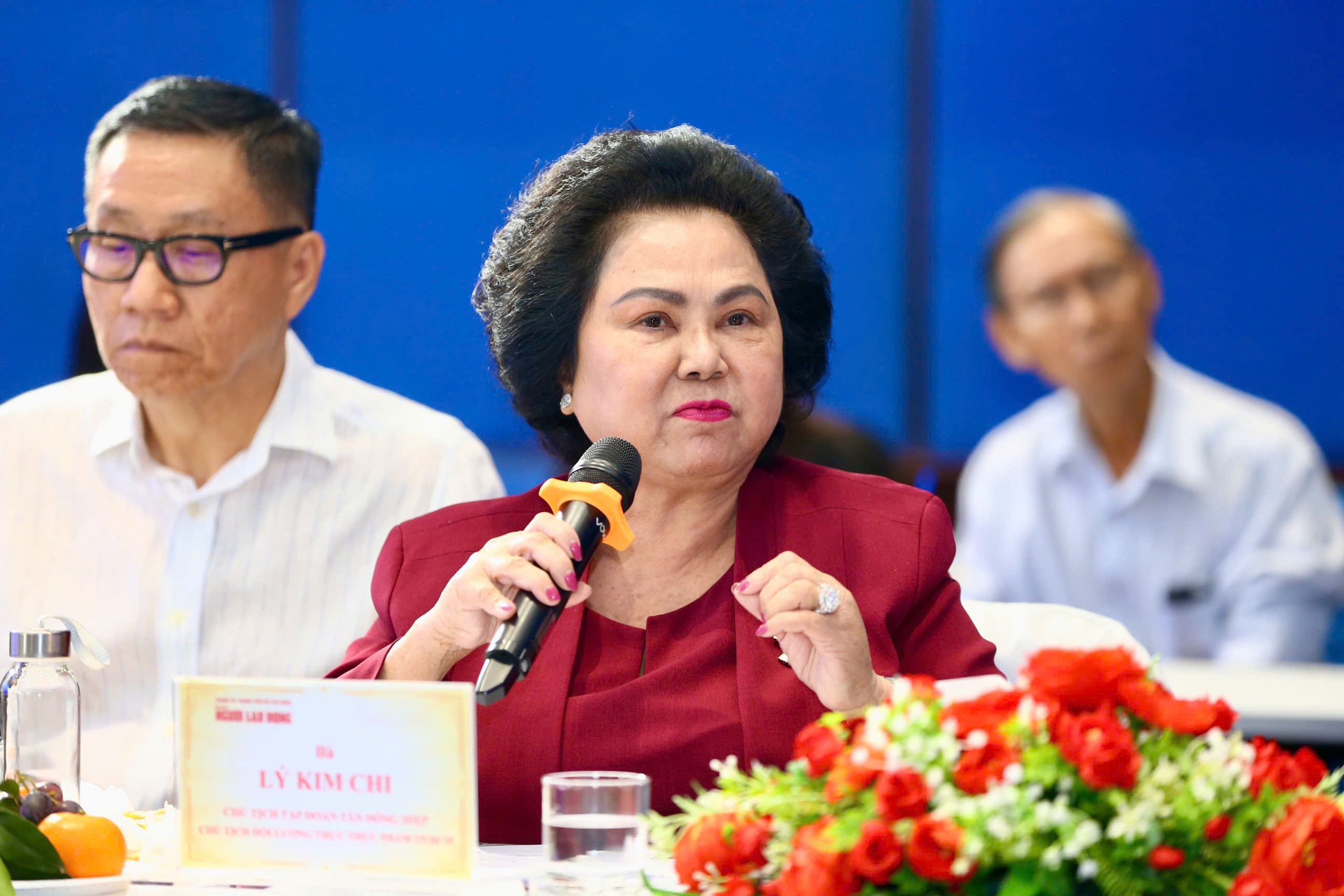 Ly Kim Chi, chairwoman of the Ho Chi Minh City Food and Foodstuff Association, attends a forum on private sector development hosted by Nguoi Lao Dong (Laborer) newspaper on March 20, 2025. Photo: H.T