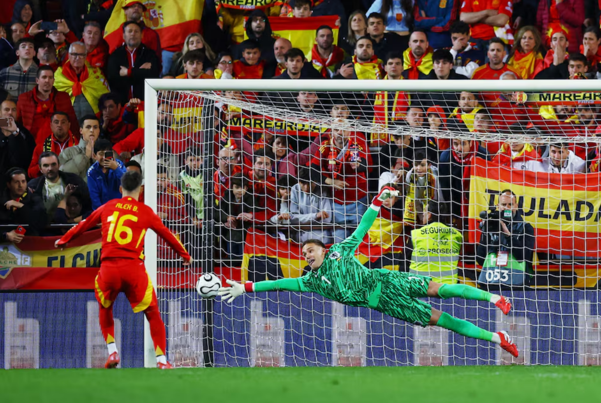 Spain edge Netherlands in penalty shootout to reach Nations League semis